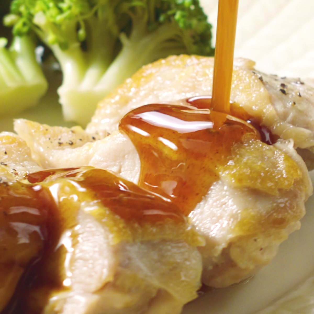 史上初 ぽん酢をかけるだけのドラマが公開 ぽん酢映像に声をかけるのは人気声優 花江夏樹 大塚明夫 増田俊樹 株式会社mizkanのプレスリリース