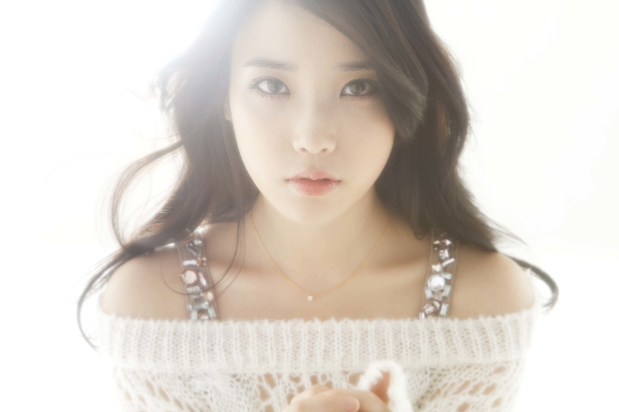 Iu アイユー いよいよ日本上陸 K Popの新時代を切り拓く ソロ アーティストの頂点に躍り出た18歳のミューズ ユニバーサル ミュージック合同会社のプレスリリース