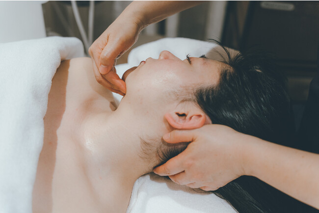  https:// www. nestbodytreat. com/「筋膜リリース上半身