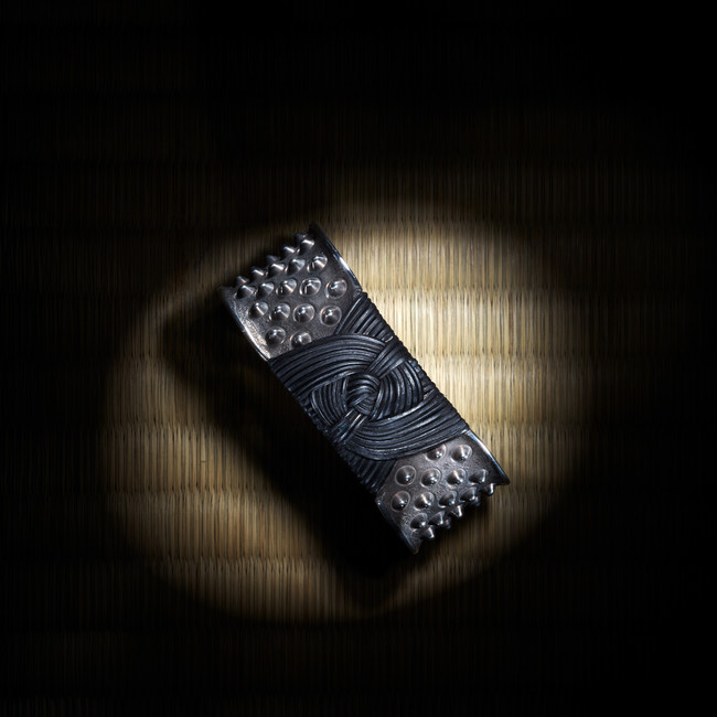 日本の伝統工芸士による銀器ブランド 村雨 むらさめ の発足にあたり ウェブサイトの開設と同時にバングル三型が2月26日 金曜日 に発売される 株式会社ワールドスタイリングのプレスリリース