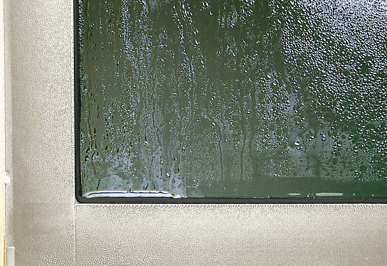 結露は 部屋が乾燥しているサイン ｙｋｋ ａｐがインフルエンザや肌の乾燥と 窓 の意外な関係を検証 樹脂窓 で結露を防ぎ 冬も健康で快適な住環境に Ykk Ap株式会社のプレスリリース