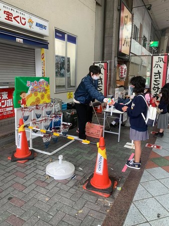 マスク・手袋着用で対応