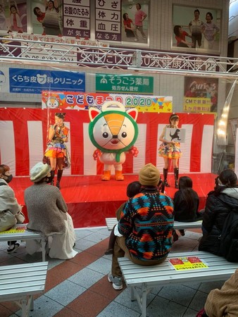 ステージの席は間隔を開けて配置