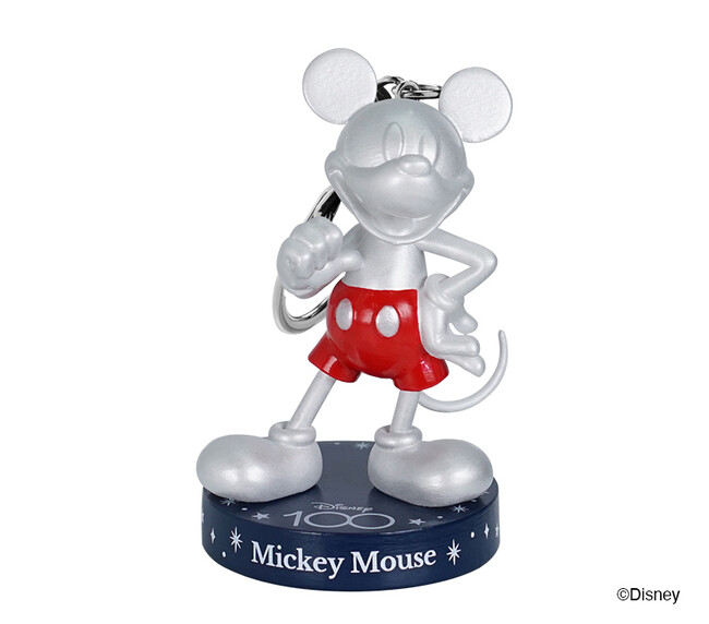 ディズニー創立100周年「Disney 100」限定版のミッキーとミニーが飾っ