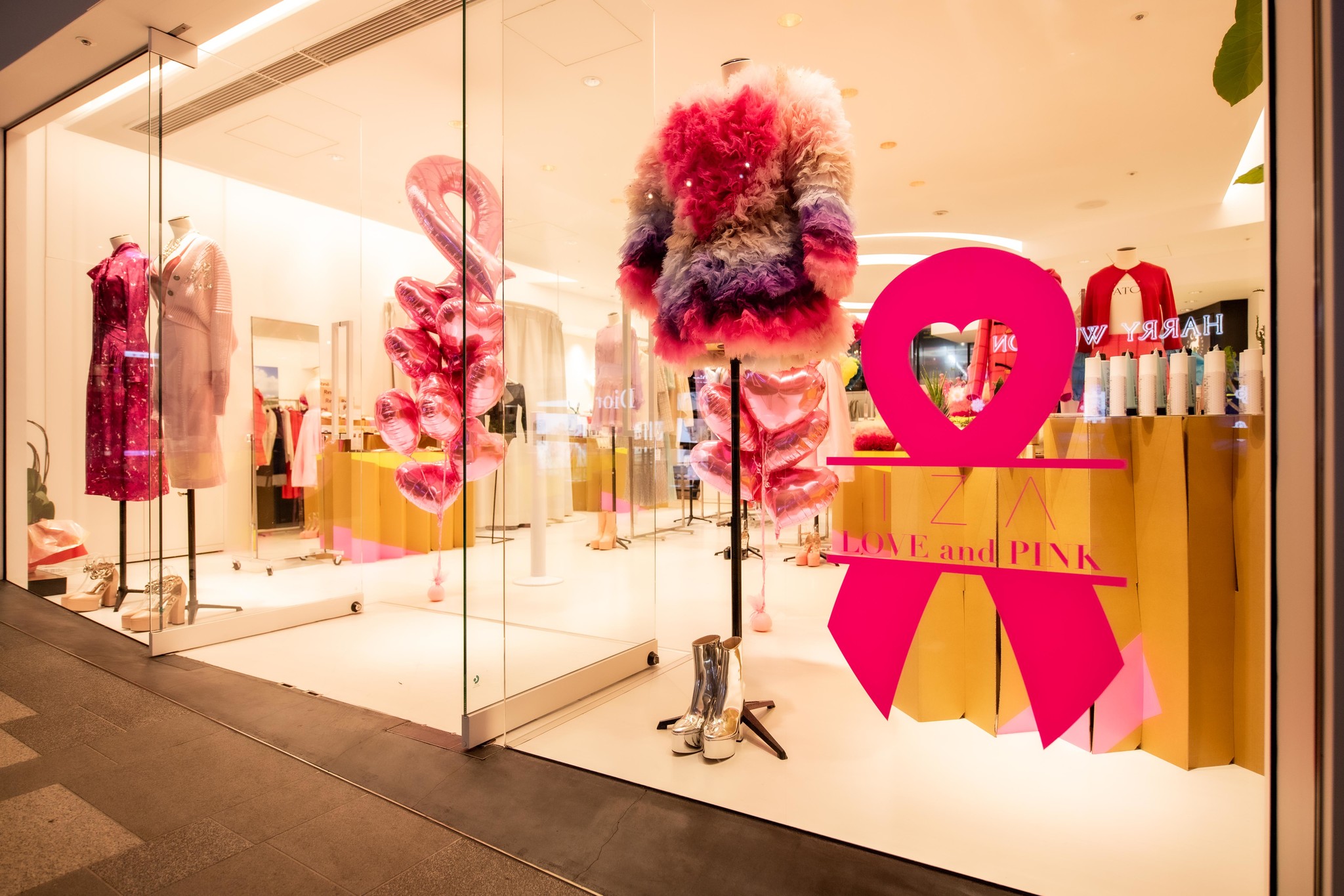 10月は乳がん早期発見の強化月間 I Z A With Friends がピンクリボンイベント I Z A Love And Pink を開催 株式会社グルッポタナカのプレスリリース