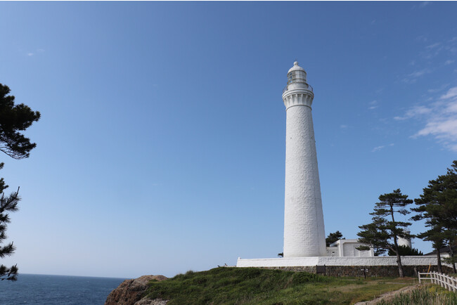 出雲日御碕灯台：地面からの高さ日本一　展望台から眺める日本海の景色は絶景です