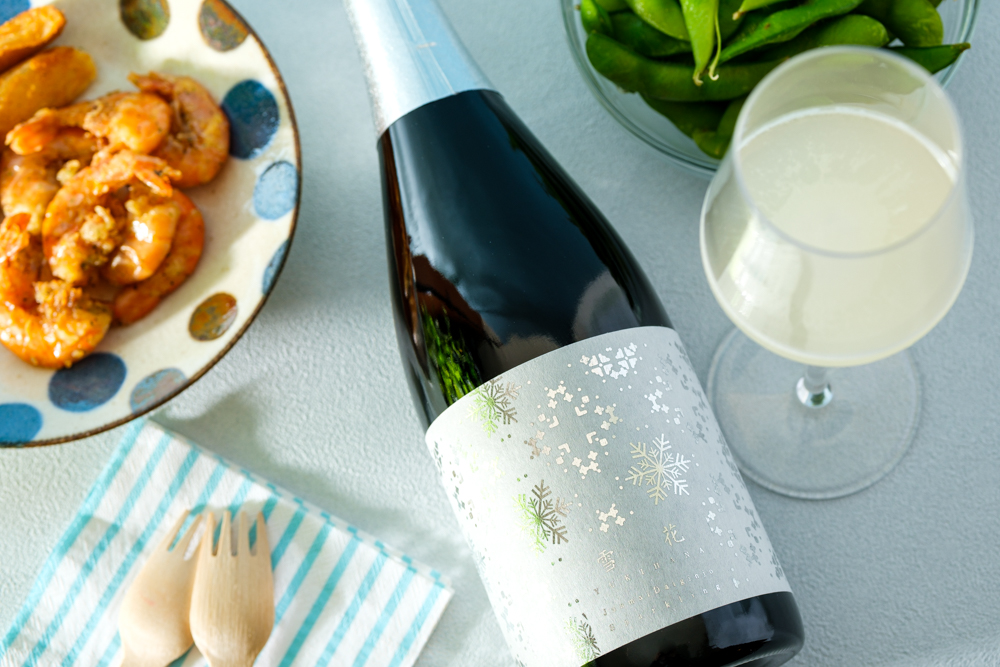 創業270年の伝統を誇る新潟の老舗酒蔵がつくる まるで雪の結晶のような純米大吟醸スパークリング 雪花 お酒のオンラインストア Kurand のプレスリリース