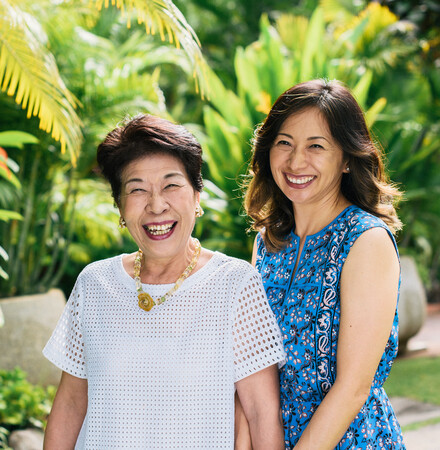 (左)宮井和子 (右)宮井友紀子 (左)宮井和子 (右)宮井友紀子