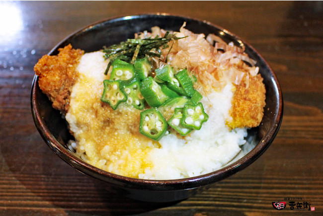 オクラとろろかつ丼