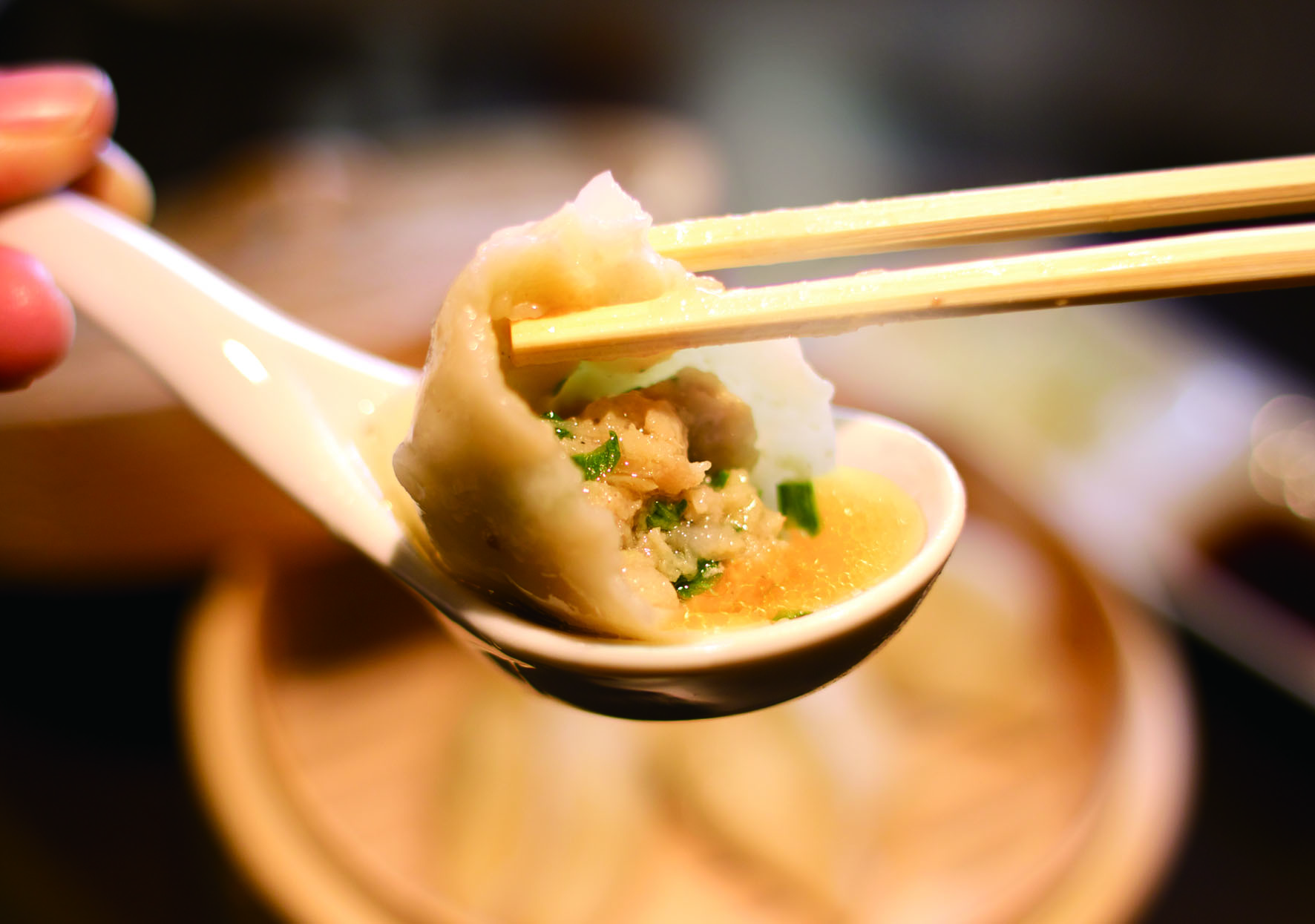 あふれる肉汁 と もっちもちの皮 小籠包のような肉汁餃子 業務用餃子の餃包 お問い合わせ数は2 000件超 導入店全国700店舗を突破 株式会社アールキューブのプレスリリース