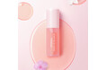 【FEMMUE】ぷるんとボリュームのあるハリを、唇に。ナチュラルオイルを掛け合わせて生まれたファミュのリッププランパー。