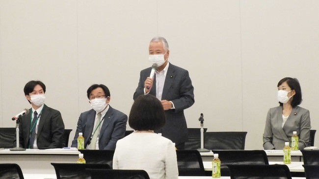 左から(一社)日本ケアテック協会会長 鹿野佑介、(一社)日本介護支援専門員協会 柴口里則会長、最高顧問甘利明衆議院議員、会長丸川珠代参議院議員 左から(一社)日本ケアテック協会会長 鹿野佑介、(一社)日本介護支援専門員協会 柴口里則会長、最高顧問甘利明衆議院議員、会長丸川珠代参議院議員