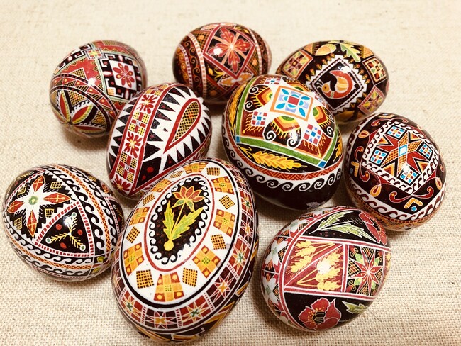 ソロツカさんが制作したウクライナ伝統工芸品プィーサンキ