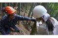 竹の間伐を体験　年2000人訪問「いなぎめぐみの里山」で