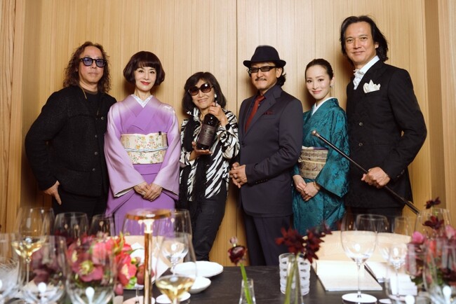 （写真左から）森田 恭通さん、大地真央さん、樹林 ゆう子さん、樹林 伸さん、瀬川 あずささん、中村 孝則さん