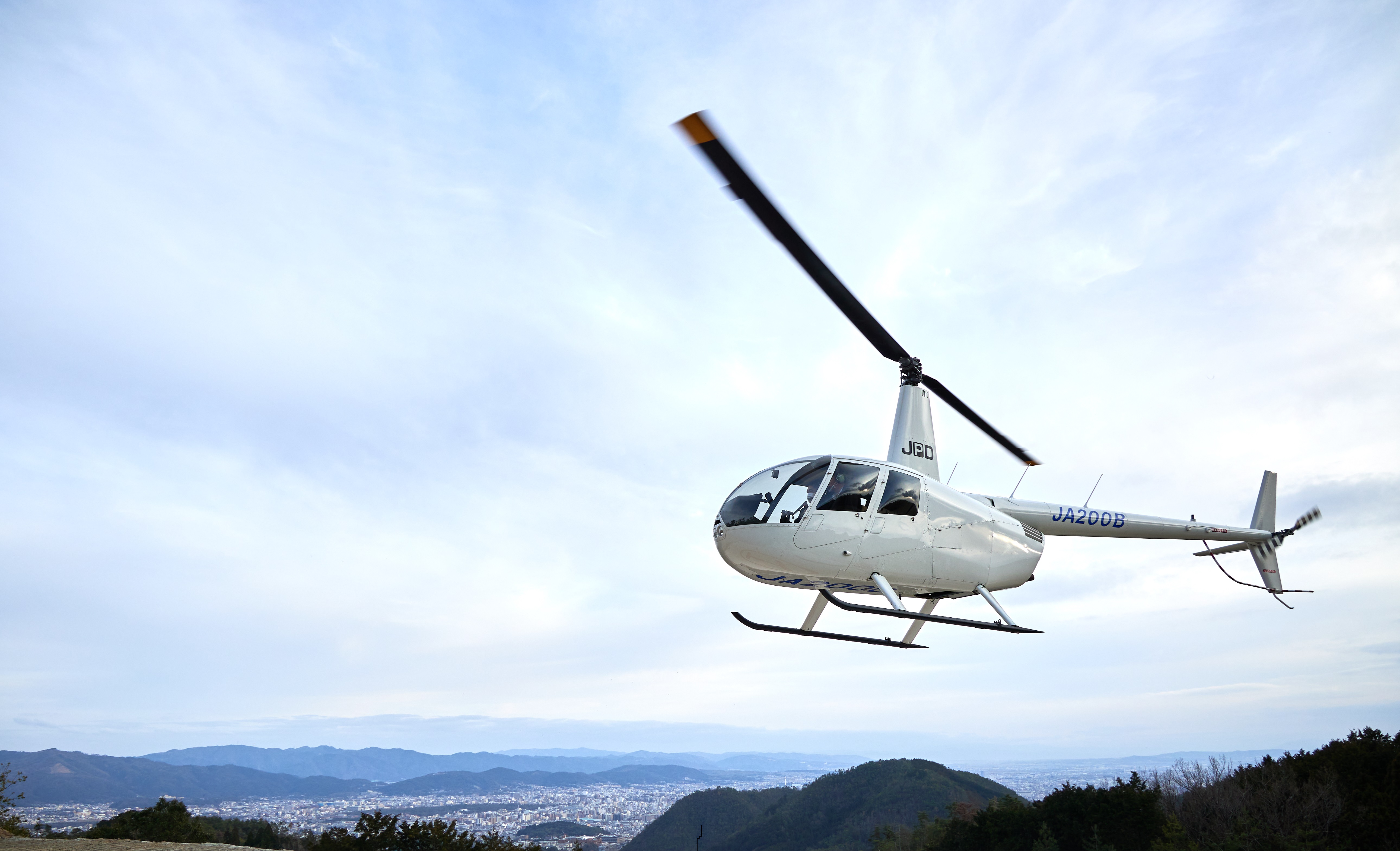 アマン京都 古都の街並みを空から一望 ヘリコプタージャーニー 販売開始 アマン京都のプレスリリース