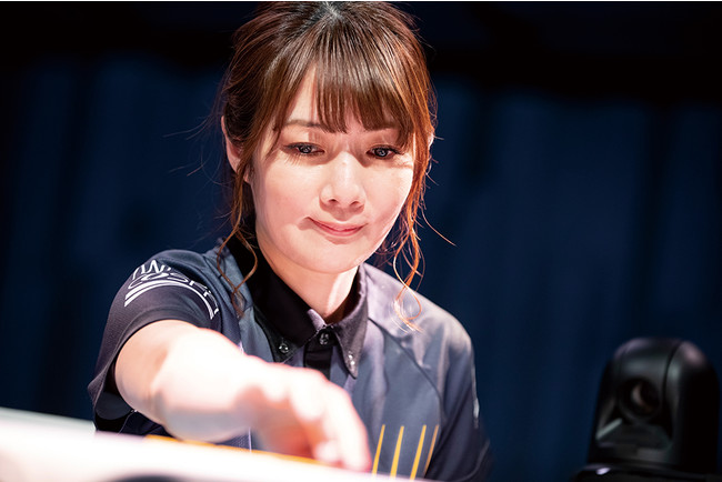 ファン必見 人気沸騰中のmリーグで活躍する黒沢咲選手の 新スタイル麻雀ブック発売 実戦譜解説から貴重なプライベートショットまで大公開 Pr S Tokyo