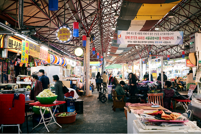 ソウル中央市場。穴場の飲食店も多く集まる