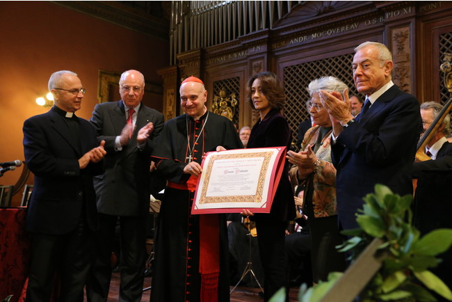 2014年 Fondazione pro Musica e Arte Sacra より　名誉賞授与 