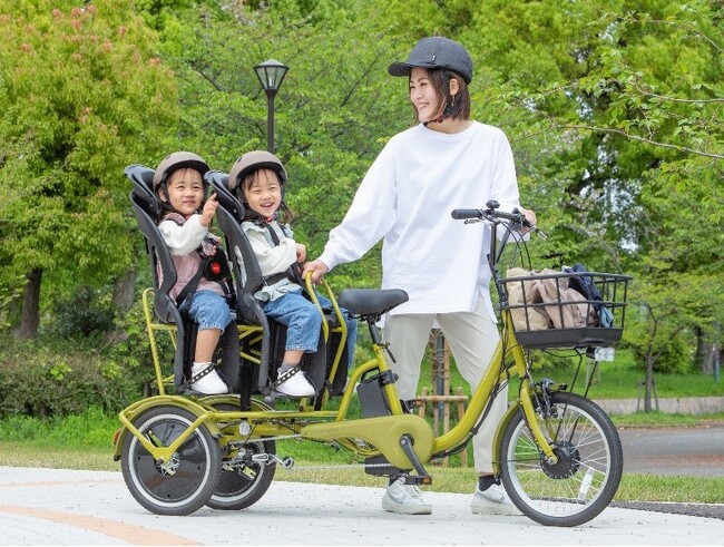 日本初「双子専用の三輪電動アシスト自転車」を「サブスク NORUDE」を