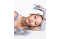 Swarovski、アリアナ・グランデとともに2025年春夏キャンペーンを祝福