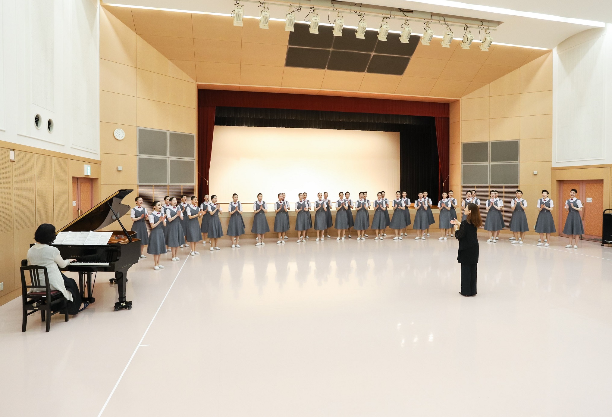 阪急宝塚線ミュージック駅伝 Mot 参加公演の ドリームコーラスコンサート に関西学院グリークラブ 宝塚 音楽学校 大阪音楽大学が出演決定 21年11月27日 土 開催 学校法人大阪音楽大学のプレスリリース