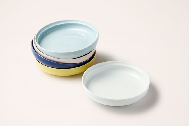 「すくいやすいシチュー皿」 全5色（白、ネイビー、ブルー、イエロー、ピンク）　各 1,980円