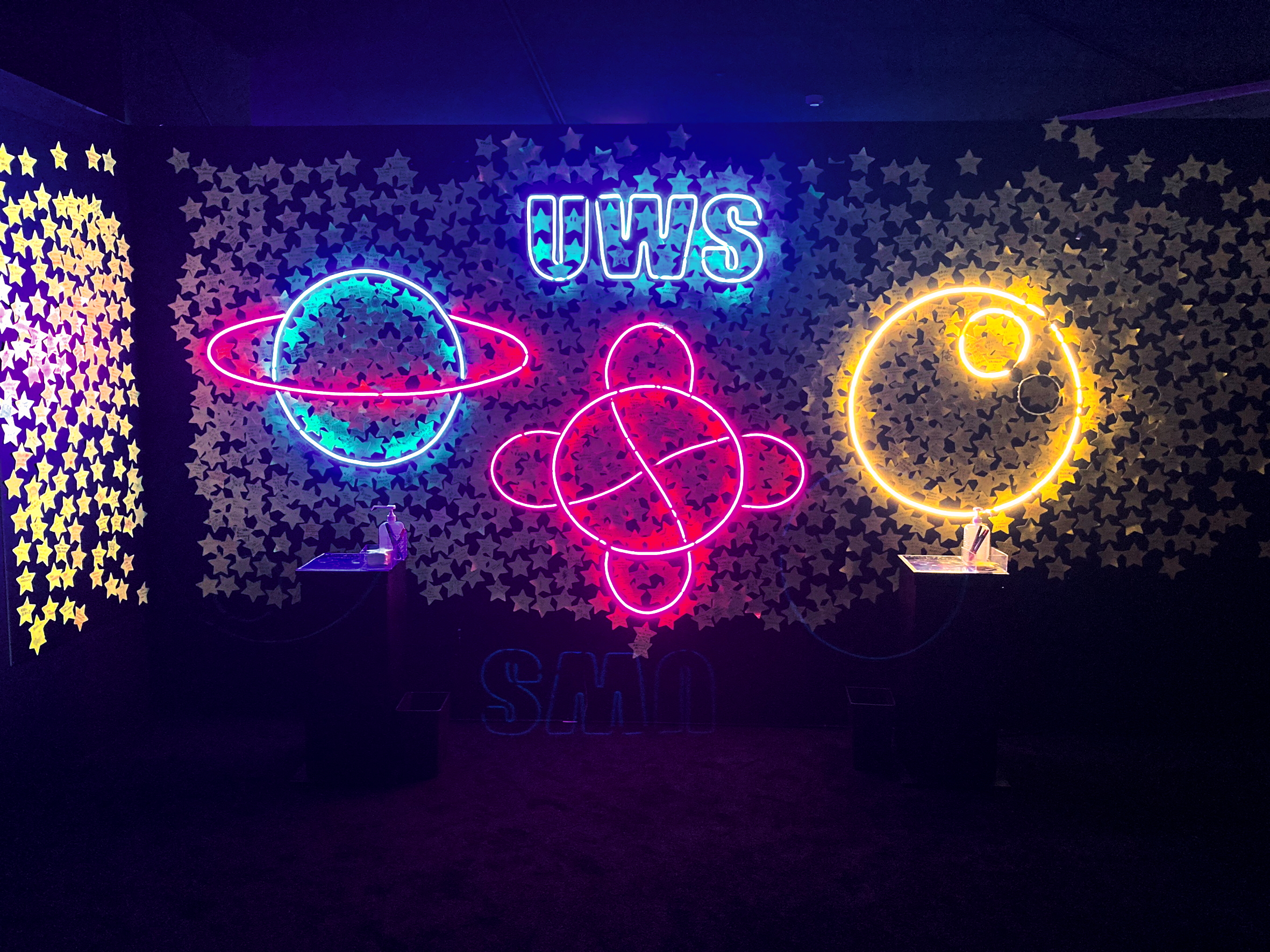 期間限定水族館 アクアリウム宇宙旅行 Under Water Space オリジナルの星形短冊を用いた 宇宙七夕 展示開始から2週間で約2 000人のお客様が参加 株式会社uws Entertainmentのプレスリリース