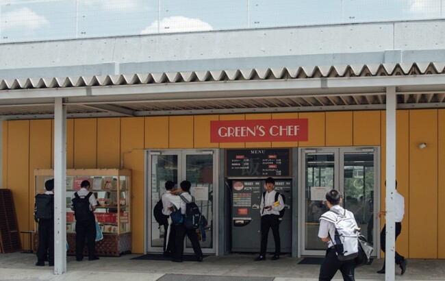 ※現在の慶應義塾高等学校の食堂 ※現在の慶應義塾高等学校の食堂