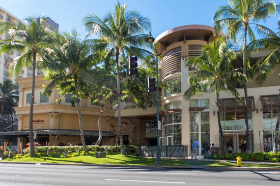 ショッピングセンターが多く買い物にも人気のハワイ