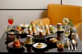 【パーク ハイアット 京都】 「ザ リビングルーム」旬の食材で贅を尽くした涼やかなビジュアルの夏限定アフタヌーンティー&デザート ~7月1日(火)より提供開始~