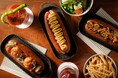 【パーク ハイアット 京都】 「KYOTO BISTRO」夏季限定、京の感性が息づく夏の味わい“KYOTO TWIST DOGS”