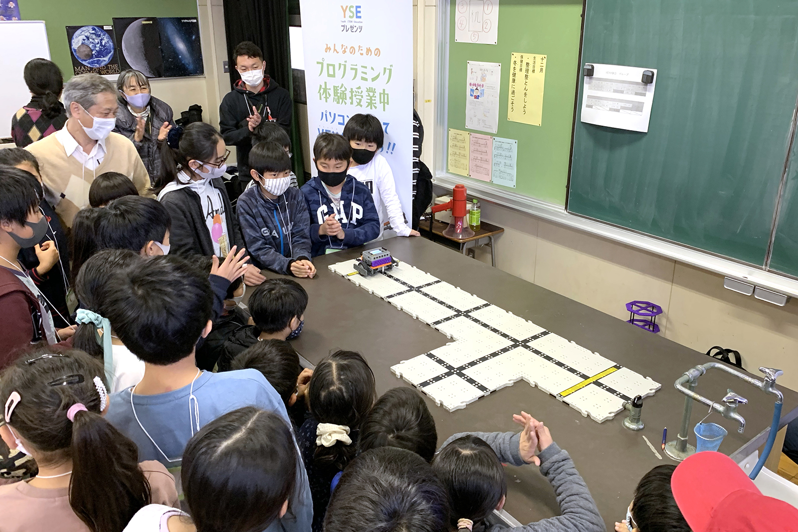 プログラミング体験教室 八王子市立宮上小学校 一般社団法人 青少年stem教育振興会のプレスリリース