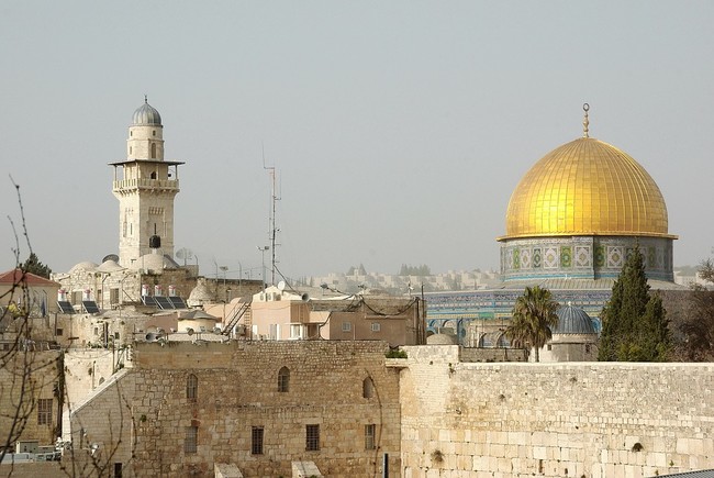 エルサレムのアル＝アクサー・モスクと壁