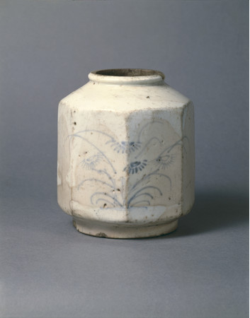 染付秋草文面取壺（朝鮮時代 18世紀）