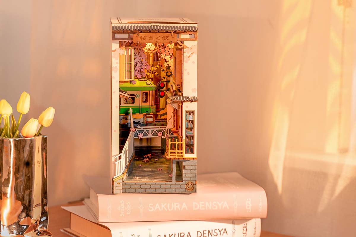 ブックヌークブックヌックミニチュア桜の小路ハンドメイド完成品