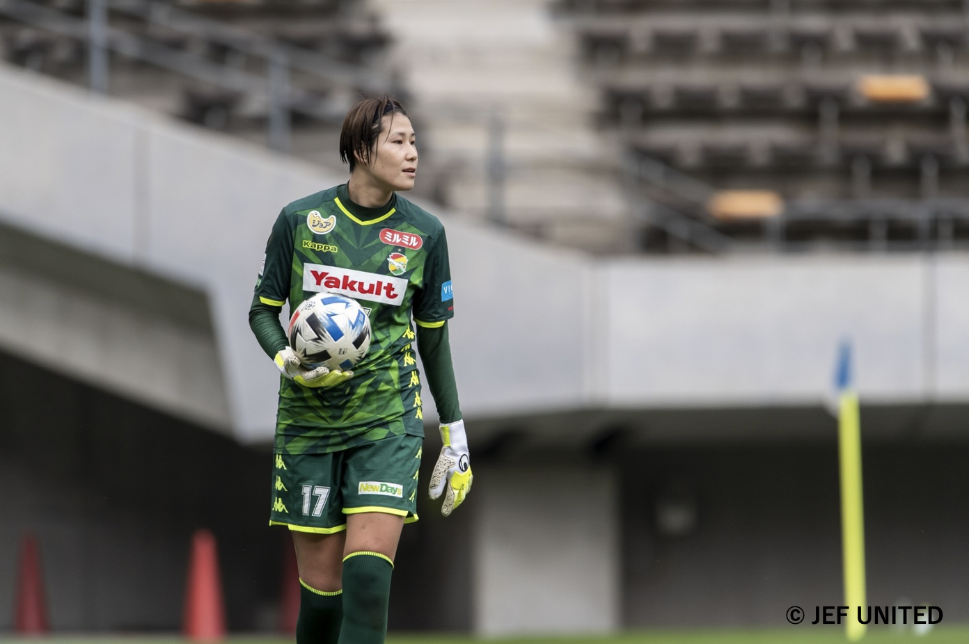 カレン ロバートが代表を務める 房総ローヴァーズ木更津fcに元なでしこgk山根恵里奈が加入 ローヴァーズ株式会社のプレスリリース