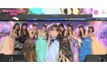 『sweet16委員会』がシンデレラフェス2025のランウェイに華やかなドレス姿で登場!