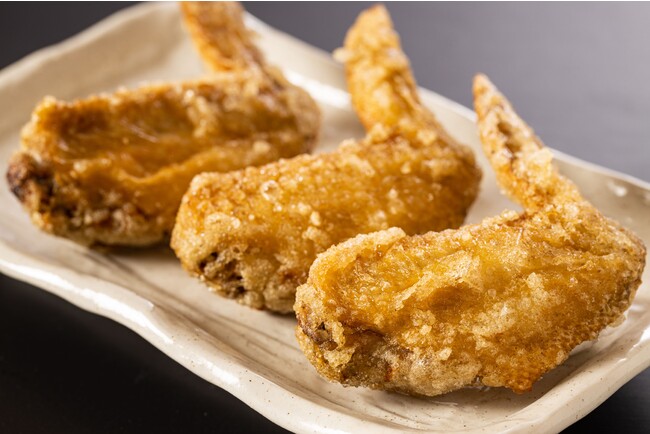 ビールのお供に塩てば唐揚げ（３本）390円（税込）