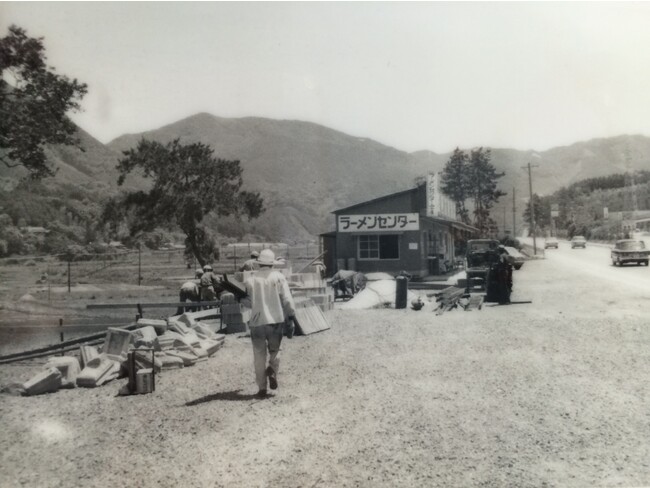 創業前の店舗建設中の風景