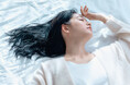 【独自調査】梅雨の髪悩み1位は「うねり」coconeが提案する梅雨ヘア対策とは?