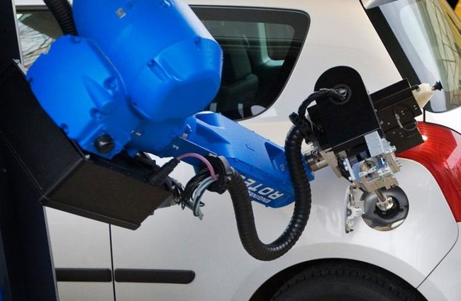 ロボット給油システム