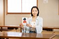 俳優・安藤玉恵さんが綴る破天荒な家族と商店街、初エッセイ集『とんかつ屋のたまちゃん』発売!トーク&サイン会の開催も決定