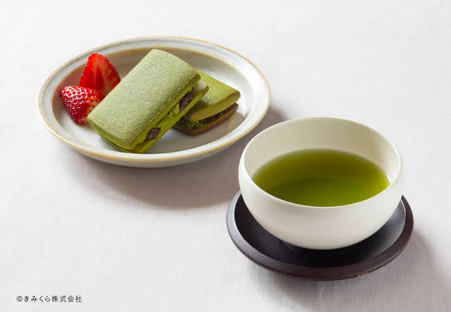 自社製抹茶を使用した焼菓子「抹茶クリームサンド」