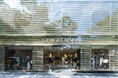 【ジョルジオ アルマーニ】 ジョルジオ アルマーニ 表参道店のウィンドウに“MARE(マーレ)” コレクションの夏のエレガンス