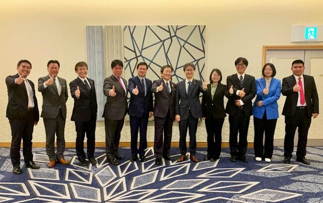 岡山大学-上海大学交流会後の記念撮影 岡山大学-上海大学交流会後の記念撮影