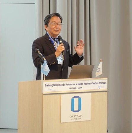 あいさつを行う那須保友学長 あいさつを行う那須保友学長