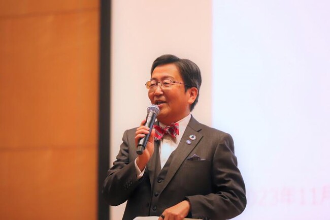 開会あいさつする那須学長 開会あいさつする那須学長