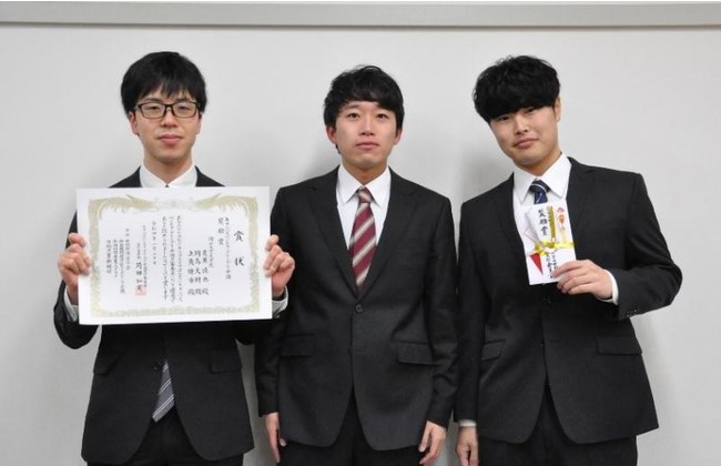 （右から）上夷隆市さん、岡島大耕さん、是兼慎也さん