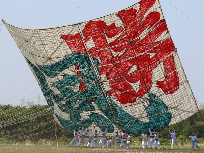 凧揚げ部門最優秀賞「待ち望んだ８間凧」(伊藤和馬）